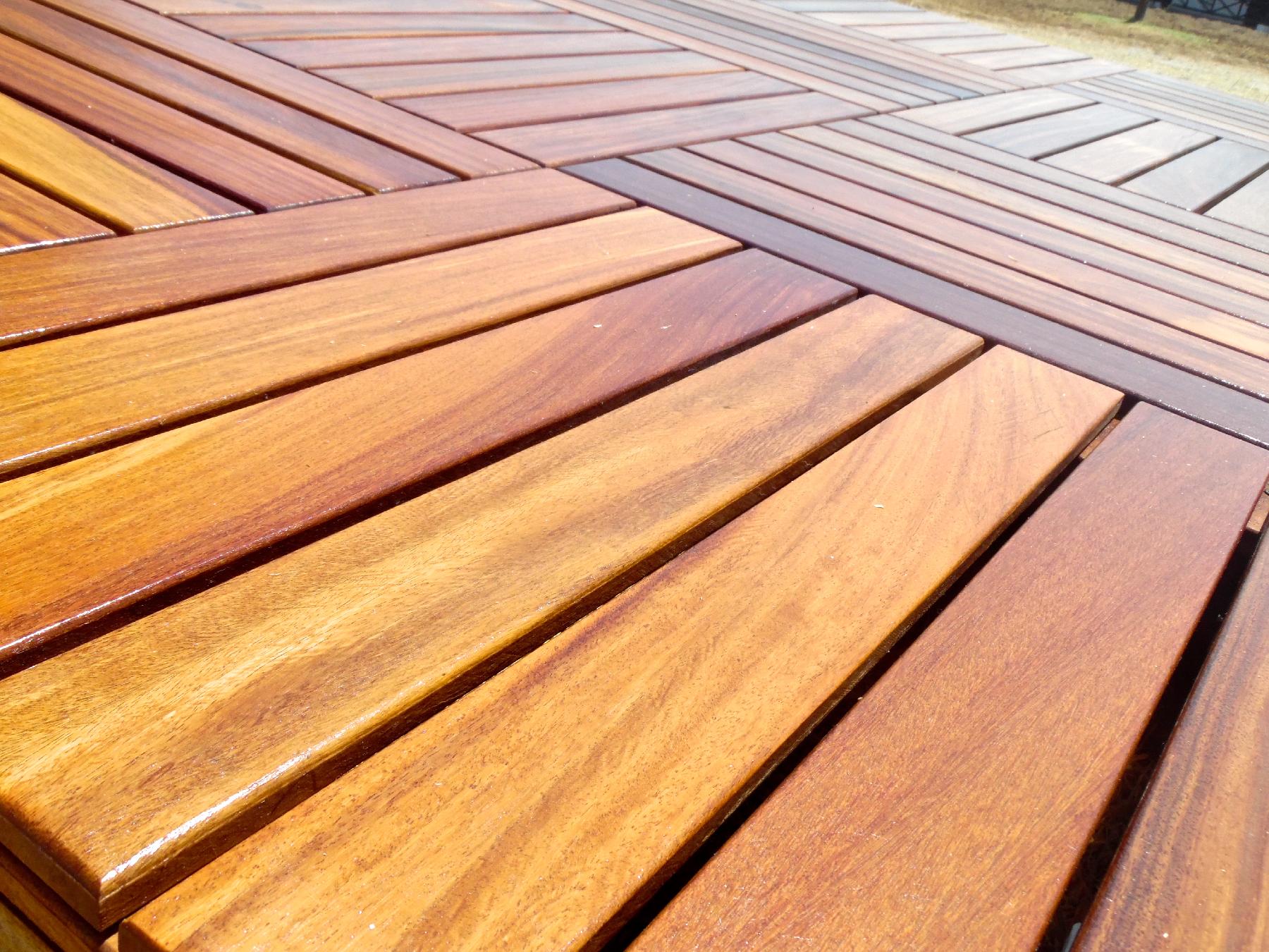 deck tile recto